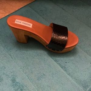 Size 7 Black Steve Madden Platform Sandals